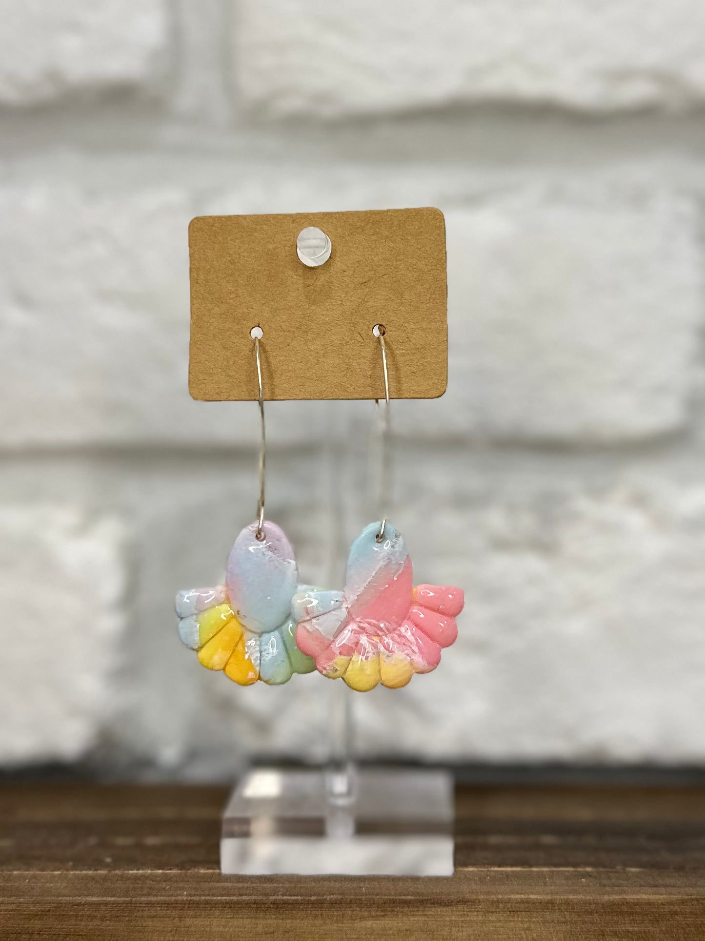Pastel & silver specs dangle fan