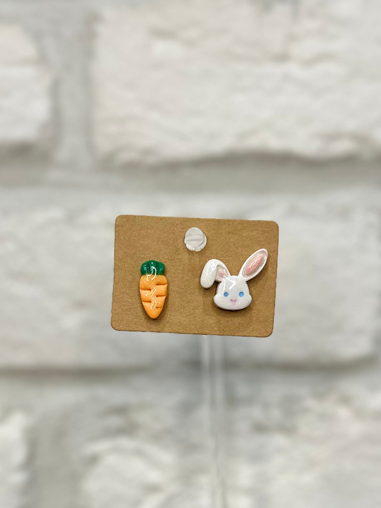 Bunny carrot studs