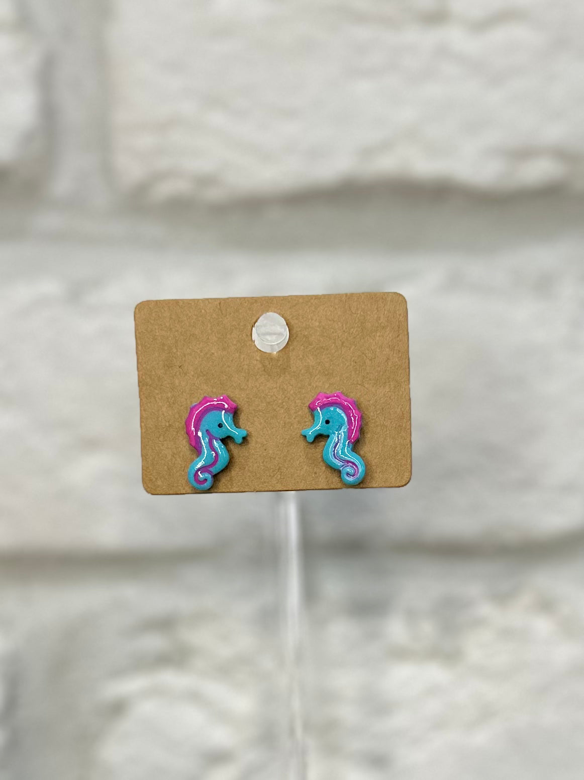 Seahorse stud