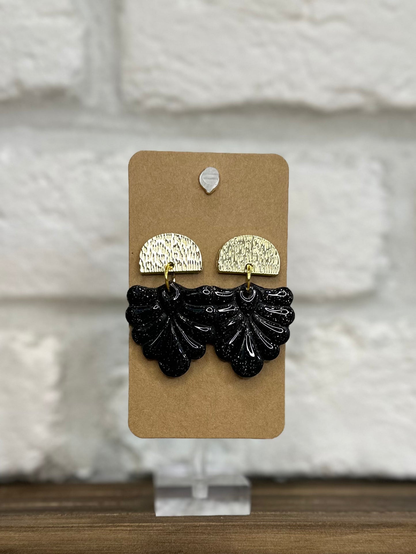 Black Fleur w/ gold half circle