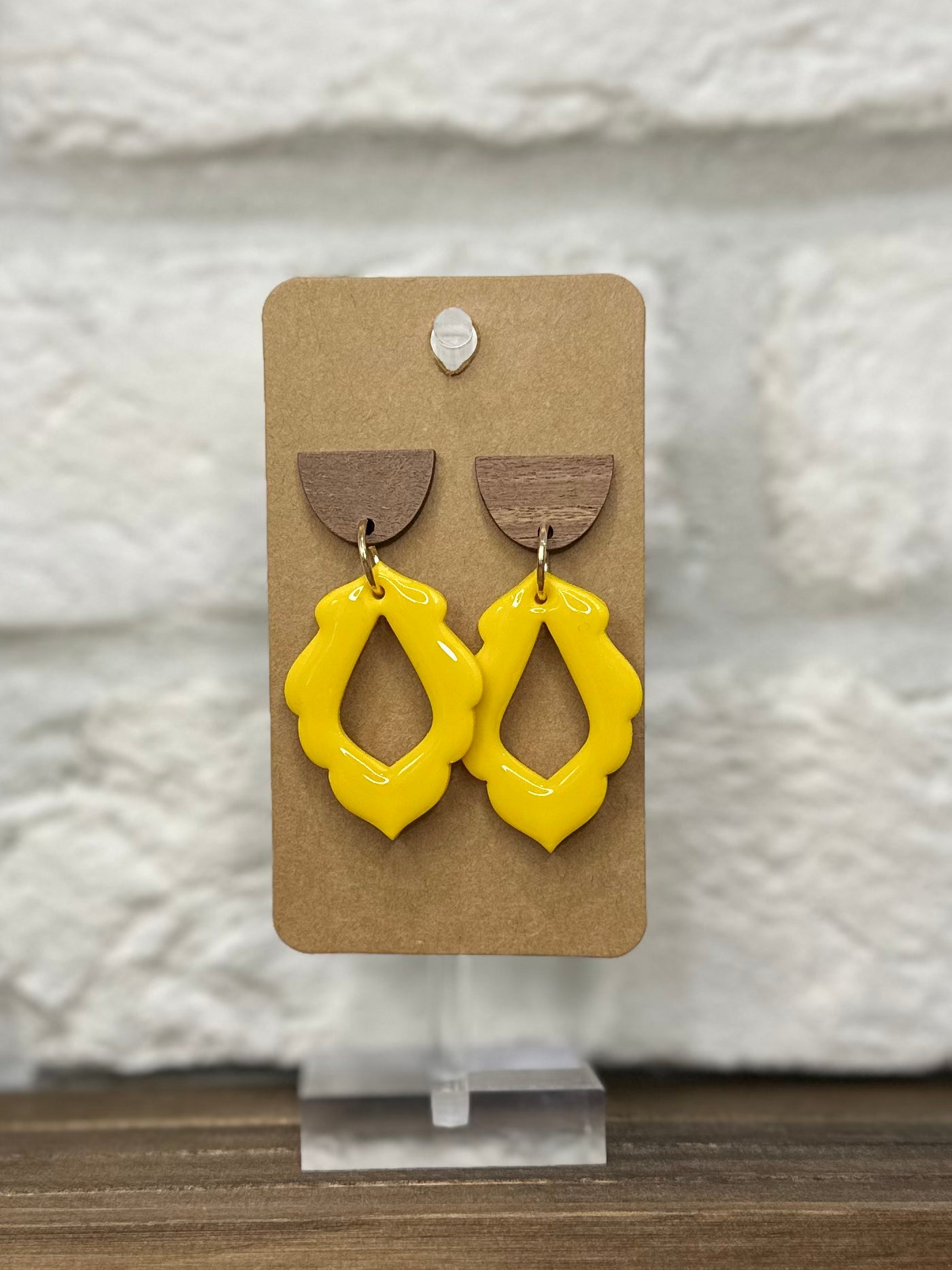 Yellow frame w/ wood