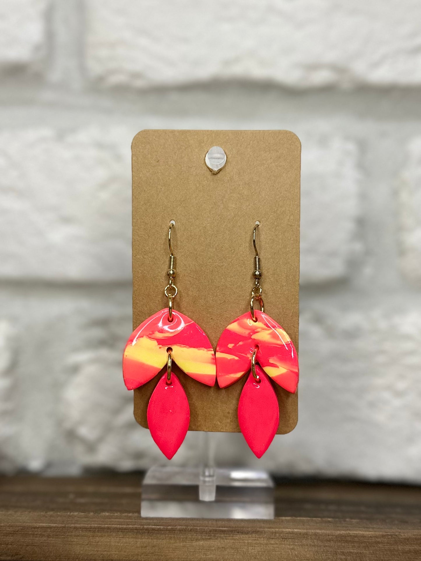 Neon pink & yellow two tier