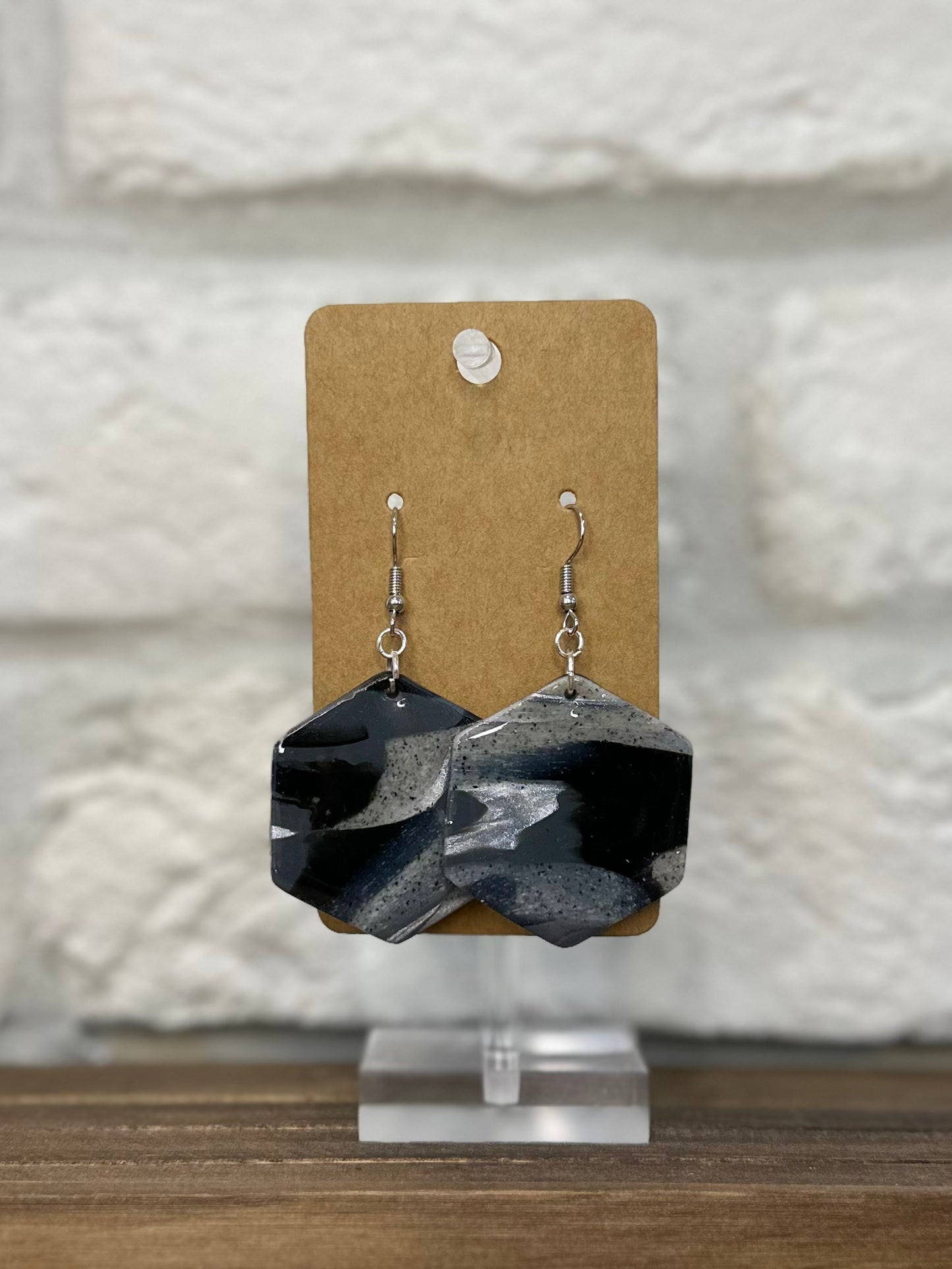 Black, gray & pearl hex