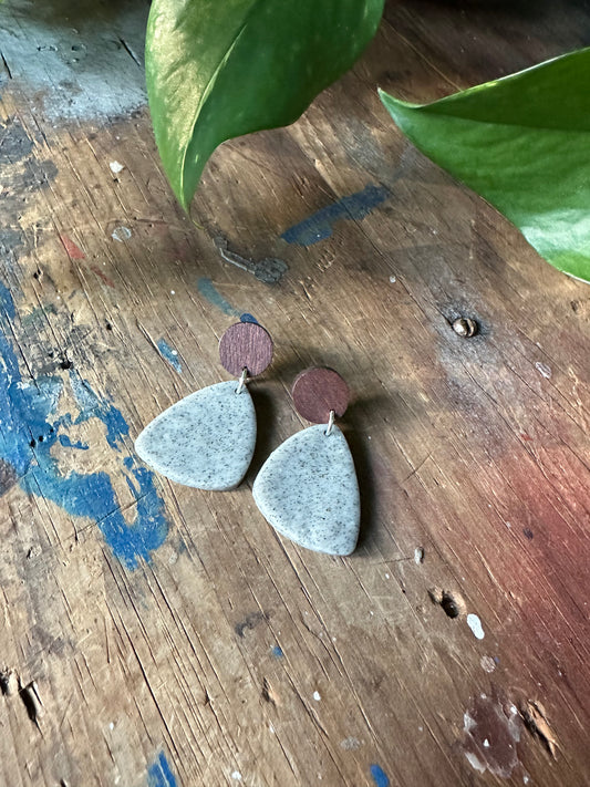 “Stone” with wooden stud