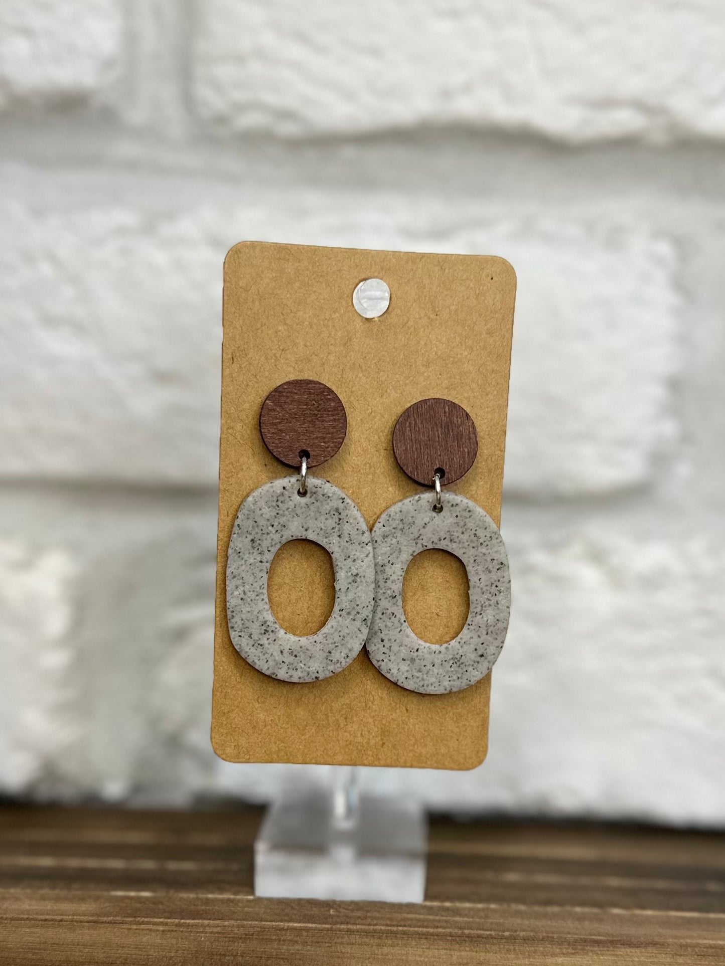 Stone open oval w/ wood