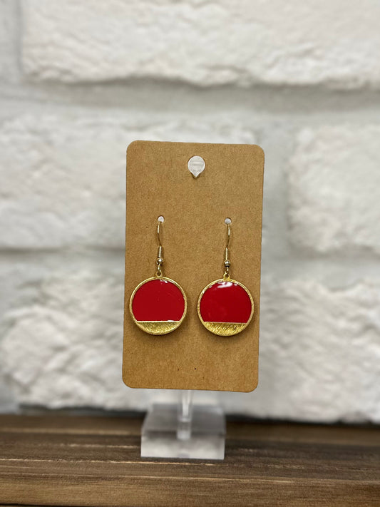 Red w/ gold circle