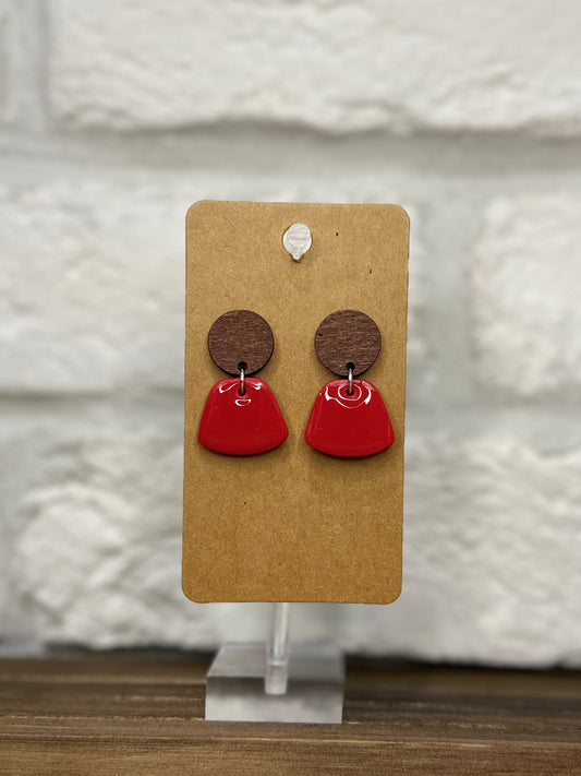 Red petite w/ wood