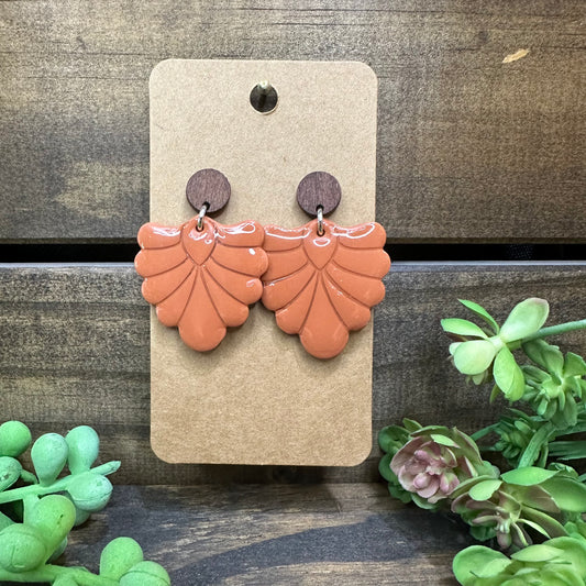 Terracotta fleur with wooden stud